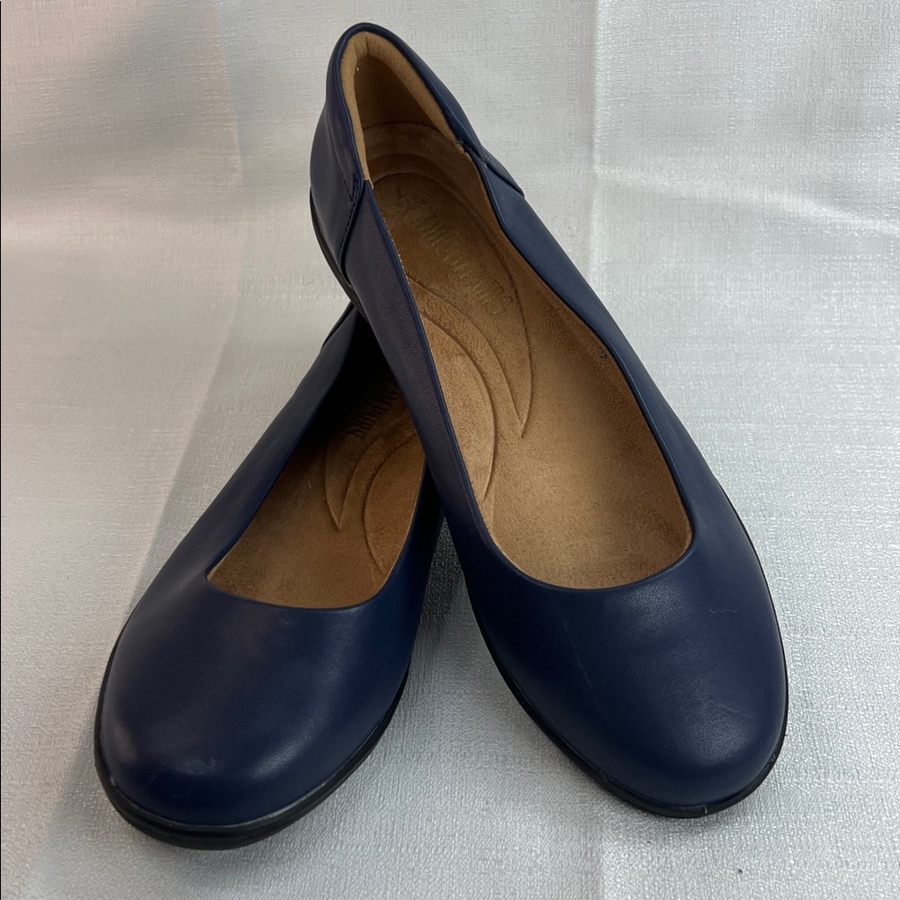 Dream Pairs, navy slip on with faux suede interior